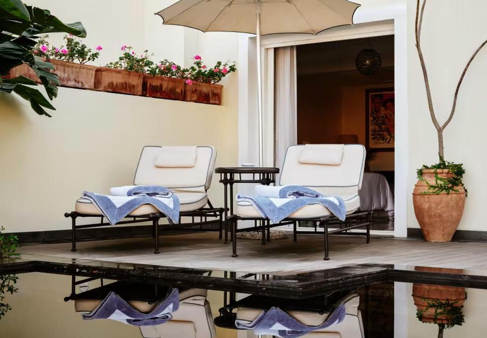 Ionica Suite